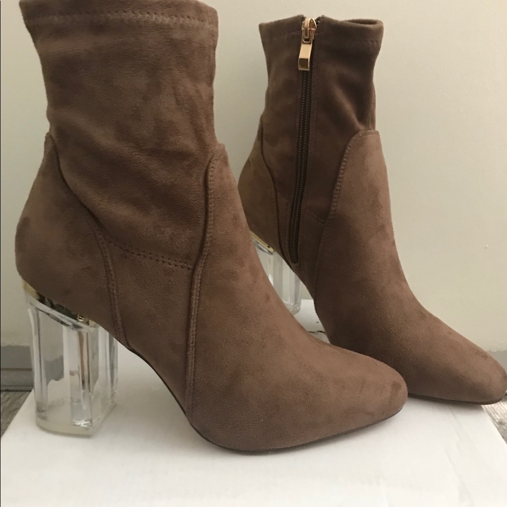 Brandnew Lucite Ankle Boots color Taupe, US 6.5